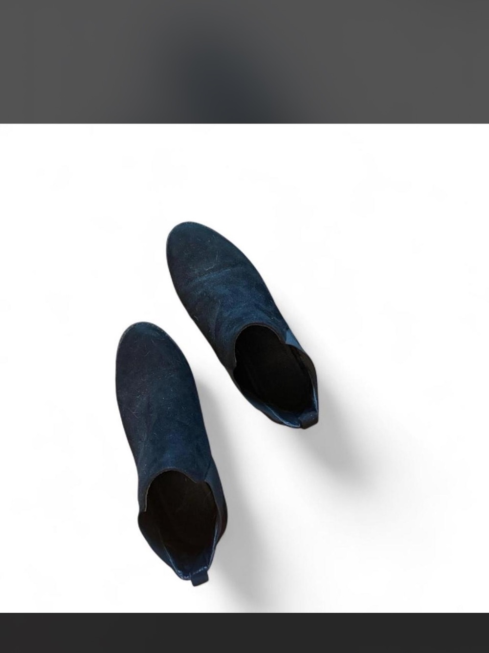 Women’s Suede Chelsea Boots in black